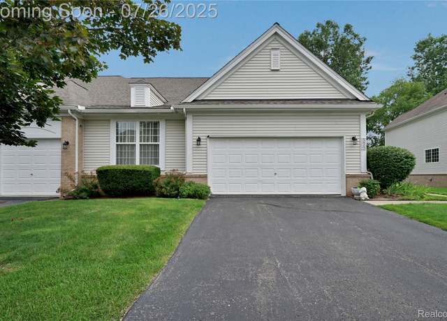 Property at 5820 Baypointe Blvd, Clarkston, MI 48346, 3 beds, 3 baths