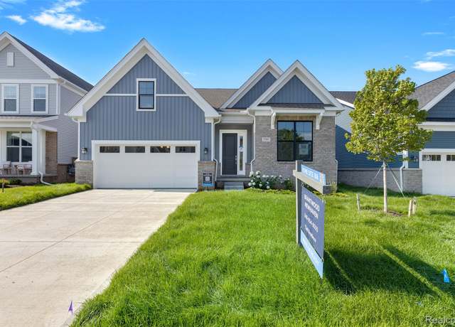 Property at 7707 Larchwood Dr, West Bloomfield Township, MI 48322, 2 beds, 2 baths