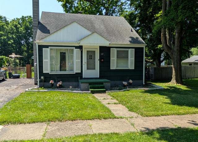 Property at 119 W Henry St, Flushing, MI 48433, 3 beds, 1 bath