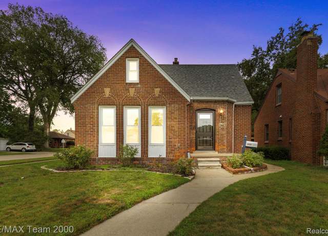 Property at 23450 Lawrence Ave, Dearborn, MI 48128, 3 beds, 2.5 baths