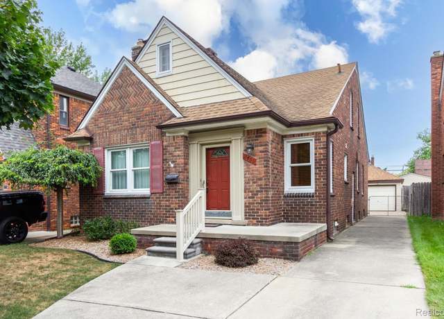 Property at 2460 22nd St, Wyandotte, MI 48192, 3 beds, 2.5 baths