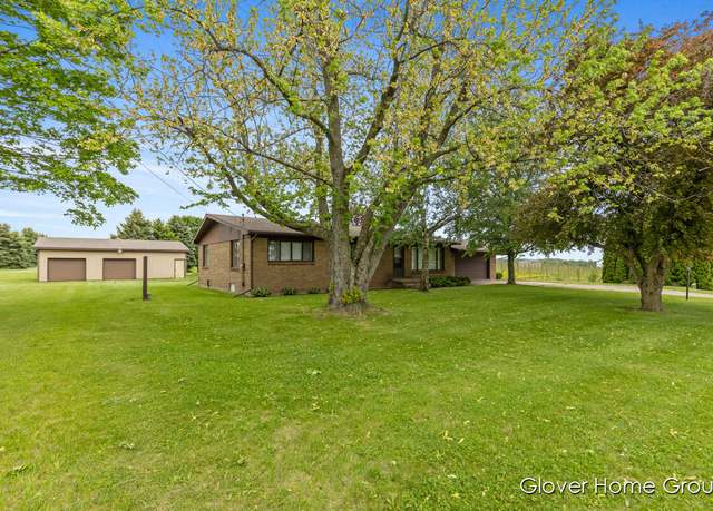 Property at 6574 Fruit Ridge Ave NW, Grand Rapids, MI 49544, 3 beds, 1 bath