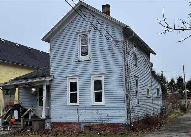Property at 211 N Lansing St, Owosso, MI 48867, 3 beds, 2 baths