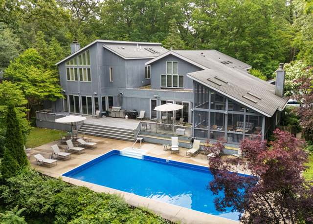 Property at 50102 Alpine Blvd, New Buffalo, MI 49117, 9 beds, 6.5 baths