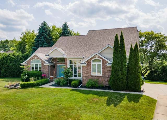 Property at 4096 Villager Dr, Lake Orion, MI 48359, 4 beds, 2.5 baths
