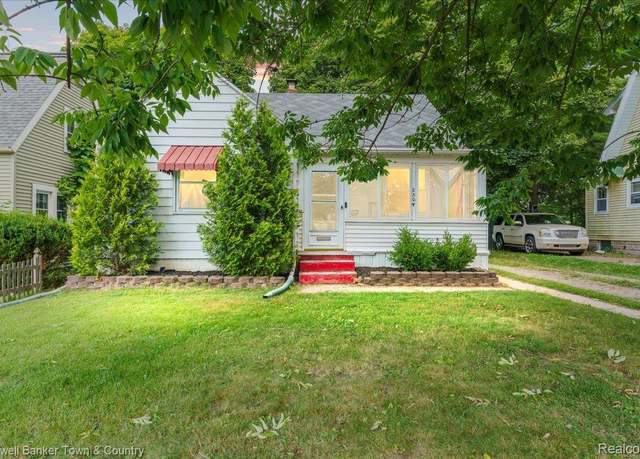 Property at 2307 Strathmore Rd, Lansing, MI 48910, 2 beds, 1 bath