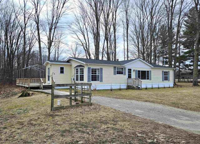 Property at 1459 W Houghton Lake Rd, Lake City, MI 49651, 3 beds, 2 baths