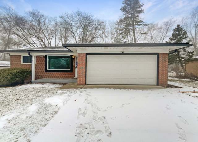 Property at 29743 Chelmsford Rd, Southfield, MI 48076, 3 beds, 1.5 baths
