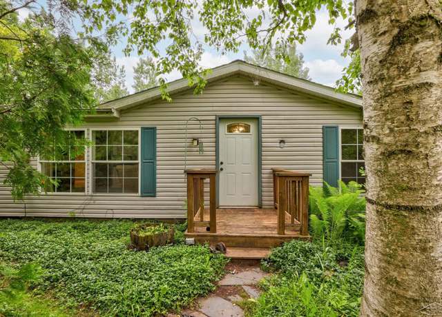 Property at 445 W Snover Road Rd, Mayville, MI 48744, 3 beds, 2 baths