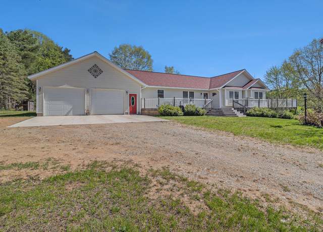 Property at 5094 Samerdar Dr, Onekama, MI 49675, 4 beds, 2 baths