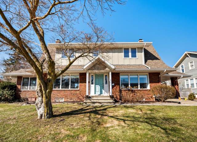 Property at 1908 Niles Ave, St Joseph, MI 49085, 3 beds, 3 baths