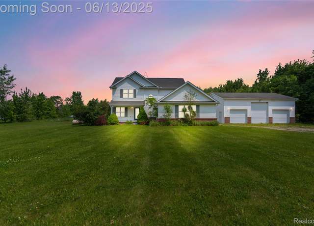 Property at 12172 Rynn Rd, Emmett, MI 48022, 3 beds, 2.5 baths
