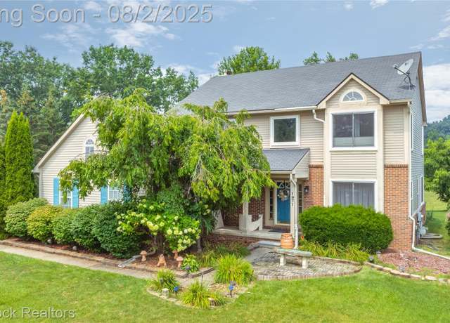 Property at 1971 Devonshire Dr, Wixom, MI 48393, 4 beds, 3.5 baths