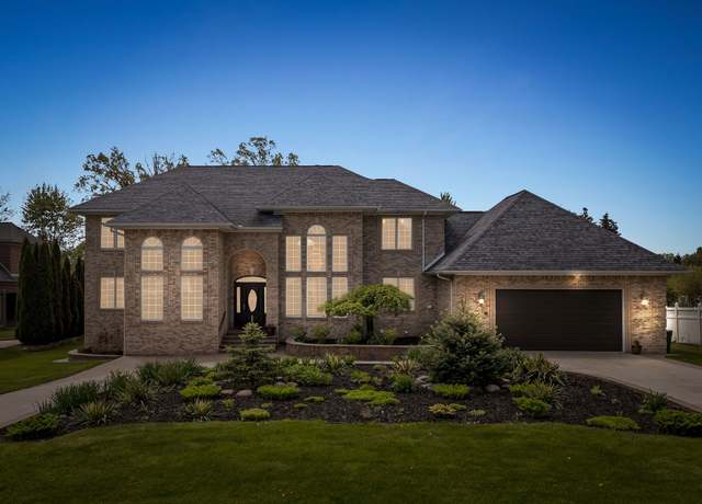 Property at 1334 Larayne Dr, Troy, MI 48085, 4 beds, 4.5 baths