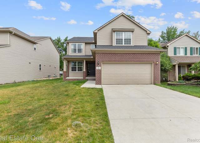 Property at 68 Biltmore Dr, Troy, MI 48084, 4 beds, 2.5 baths