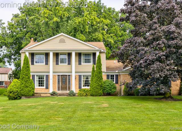 Property at 22572 Elena Dr, Farmington Hills, MI 48335, 4 beds, 2.5 baths