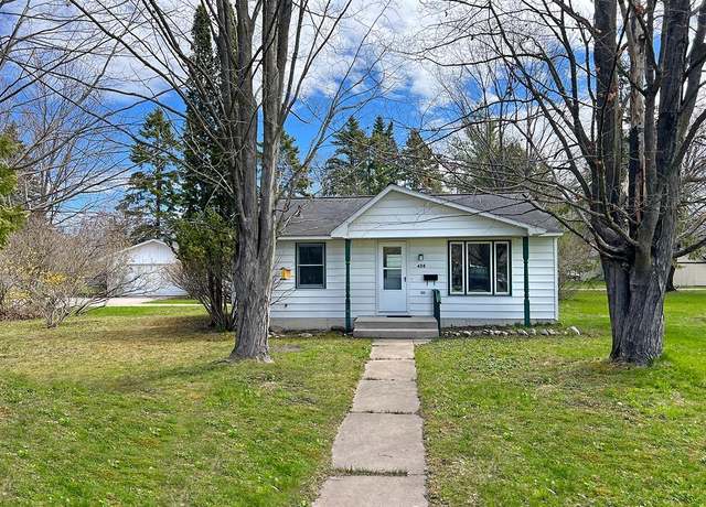 Property at 408 Burns, Charlevoix, MI 49720, 2 beds, 1 bath
