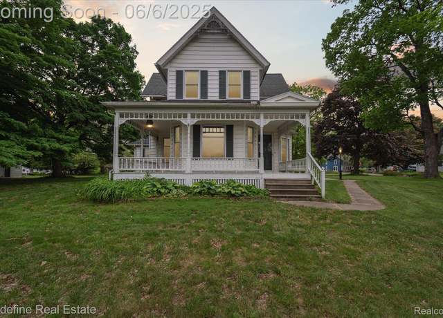 Property at 101 Hill St, Stockbridge, MI 49285, 4 beds, 3 baths