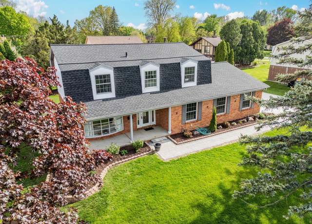 Property at 34623 Lakehurst Dr S, Farmington Hills, MI 48331, 4 beds, 2.5 baths