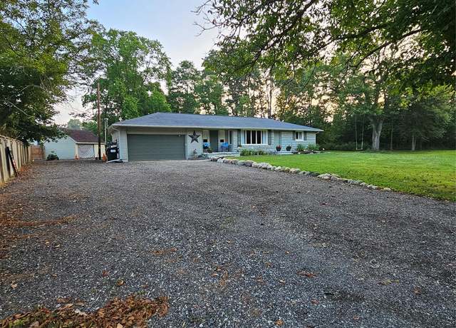 Property at 4430 Emmons Rd, Howell, MI 48855, 3 beds, 1 bath