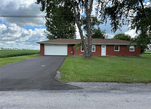 Property at 875 S Airport Rd, Saginaw, MI 48601, 3 beds, 1.5 baths