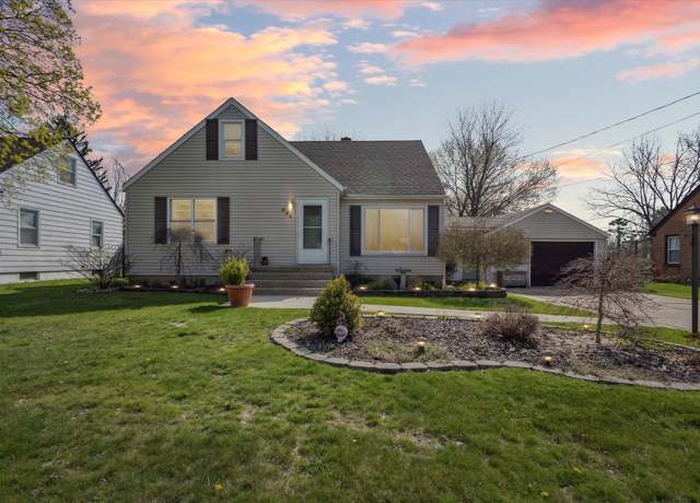 Property at 684 Fairfield Ave NW, Grand Rapids, MI 49504, 3 beds, 2 baths