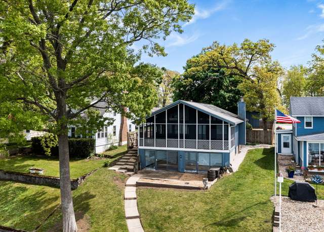 Property at 23542 S Shore Dr, Edwardsburg, MI 49112, 4 beds, 3 baths