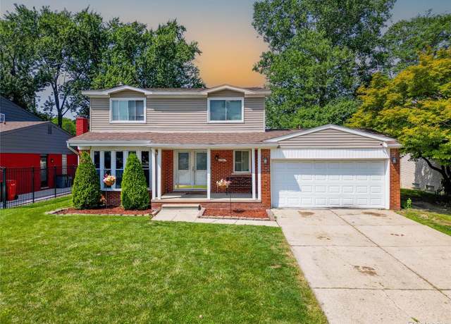 Property at 27451 Selkirk St, Southfield, MI 48076, 3 beds, 1.5 baths