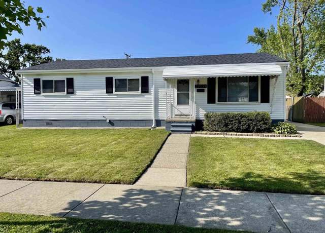 Property at 22521 Stephens St, St Clair Shores, MI 48080, 3 beds, 1 bath