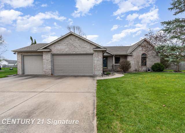 Property at 11263 Robin Meadows Dr, Freeland, MI 48623, 3 beds, 3 baths