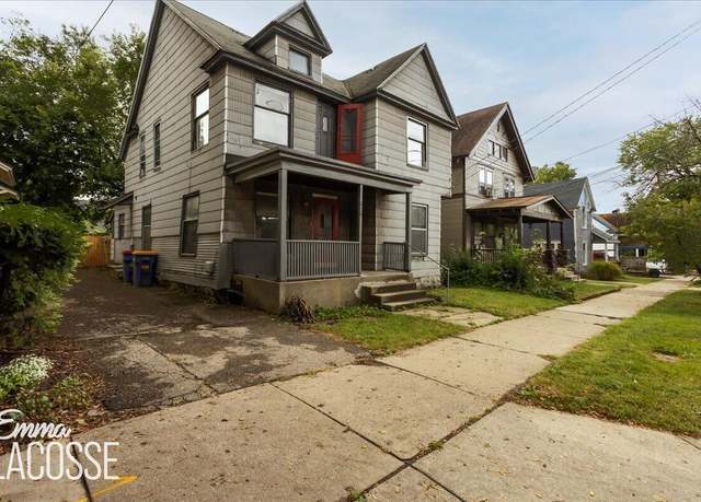 Property at 318 Diamond Ave SE, Grand Rapids, MI 49506, 5 beds, 2 baths