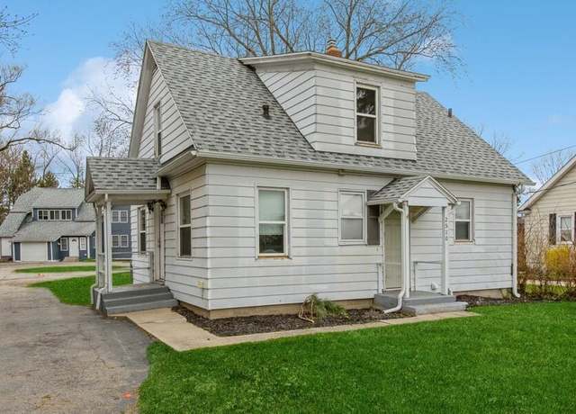 Property at 2508 Lakeshore Dr, St Joseph, MI 49085, 9 beds, 4 baths