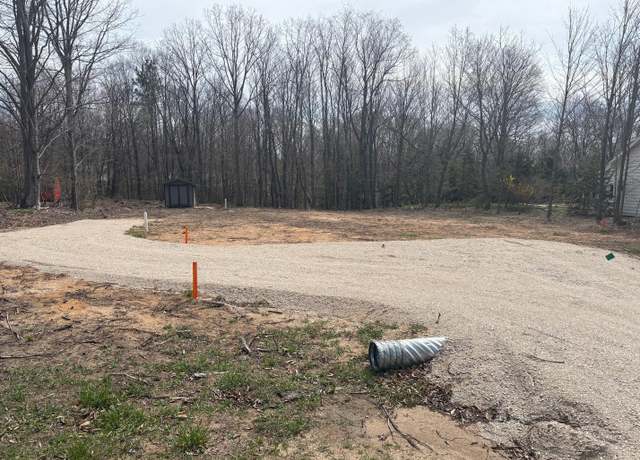 Property at 8349 Lee Crest Blvd, Onekama, MI 49675