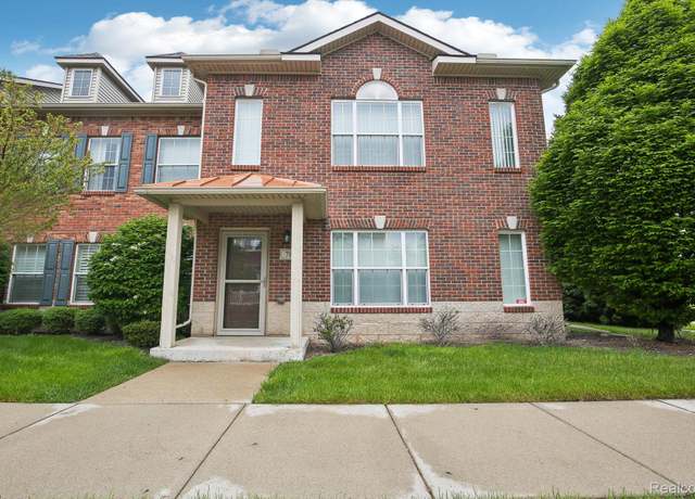 Property at 781 2nd St #61, Wyandotte, MI 48192, 3 beds, 2.5 baths
