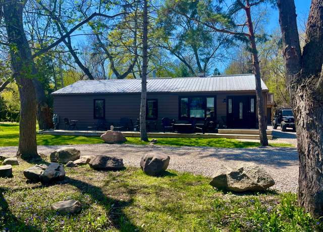 Property at 21865 Novi Rd, Northville, MI 48167, 3 beds, 2 baths