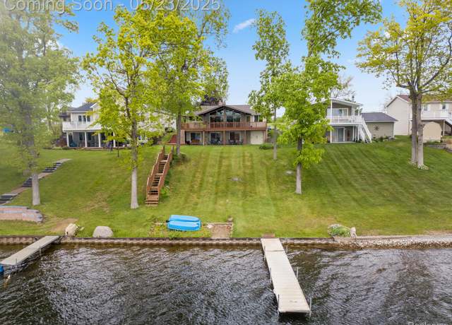 Property at 13953 Grandpoint Dr, Cement City, MI 49233, 4 beds, 3 baths