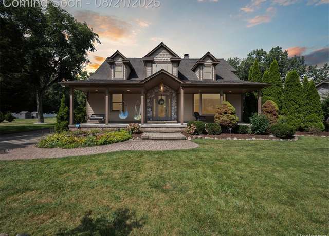 Property at 20845 Sunnydale St, Farmington, MI 48336, 3 beds, 3.5 baths