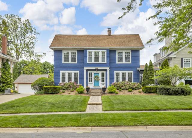 Property at 1406 W Washington Ave, Jackson, MI 49203, 4 beds, 3.5 baths