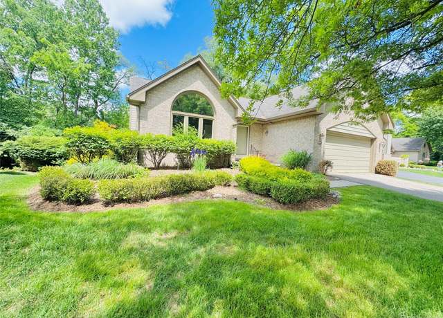 Property at 6830 Heron Point Pt Unit 8, West Bloomfield, MI 48323, 2 beds, 2.5 baths