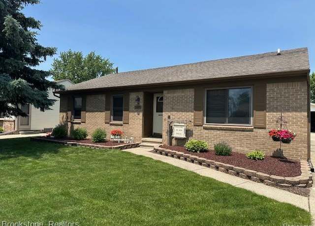 Property at 16359 Parkwood Dr, Macomb, MI 48044, 3 beds, 1 bath