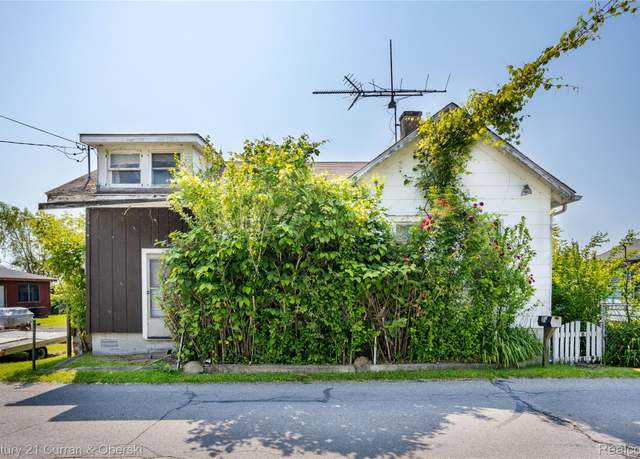 Property at 7310 Lakeshore Dr, Newport, MI 48166, 2 beds, 1 bath