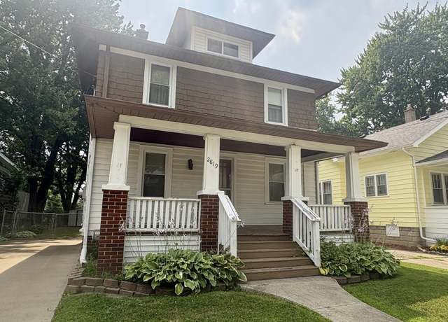 Property at 2819 Mackinaw St, Saginaw, MI 48602, 4 beds, 1.5 baths