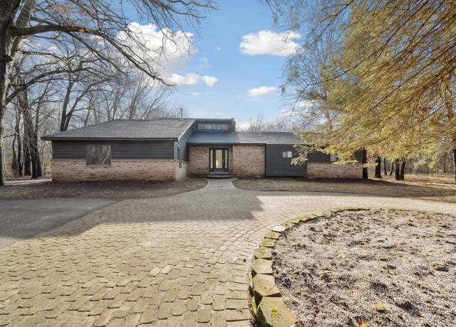Property at 8270 Mcclements Rd, Brighton, MI 48114, 3 beds, 2 baths