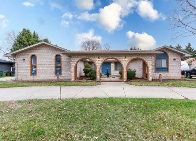 Property at 46498 Houghton Dr, Shelby, MI 48315, 4 beds, 3 baths
