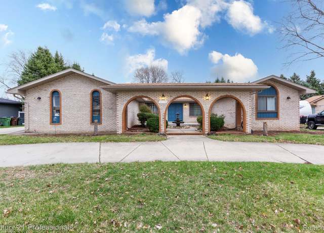 Property at 46498 Houghton Dr, Shelby, MI 48315, 4 beds, 3 baths
