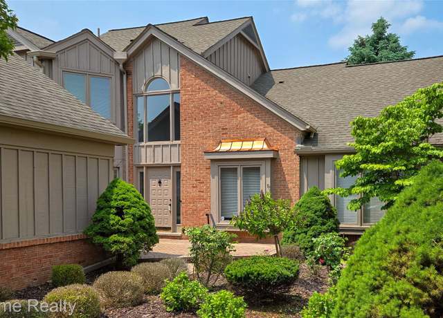 Property at 37634 Russett Dr, Farmington Hills, MI 48331, 3 beds, 2.5 baths