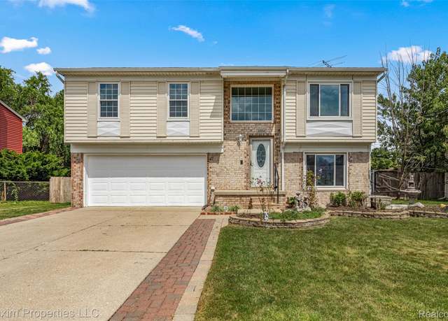 Property at 22254 Derby Rd, Trenton, MI 48183, 3 beds, 1.5 baths