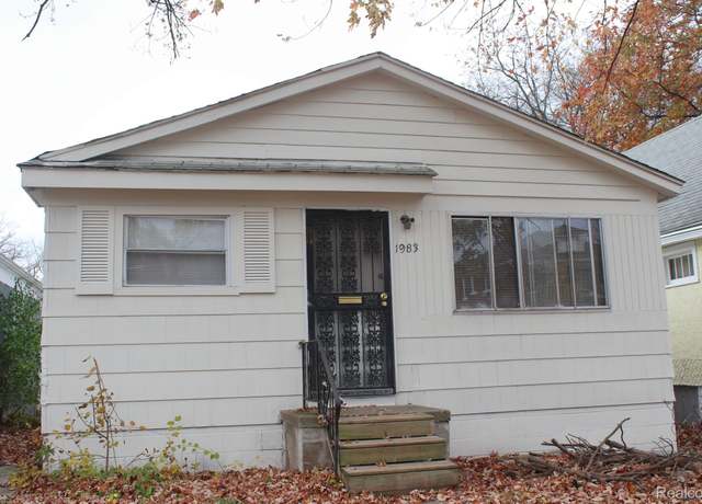 Property at 1983 Brighton St, Highland Park, MI 48203, 3 beds, 1 bath