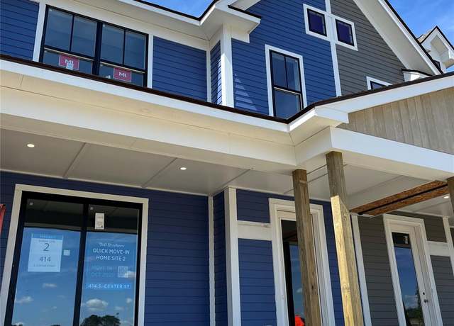 Property at 414 S Center St, Northville, MI 48167, 3 beds, 2.5 baths