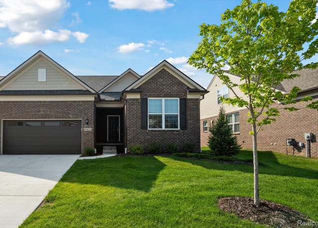 Property at 40633 Azalea Dr, Clinton Township, MI 48036, 2 beds, 2 baths